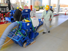 ガソリンスタンド床をショットブラストでノンスリップ滑り止め加工を行いました