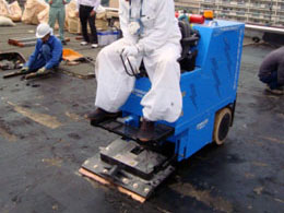 ターミネーター施工　　アスファルト防水の撤去